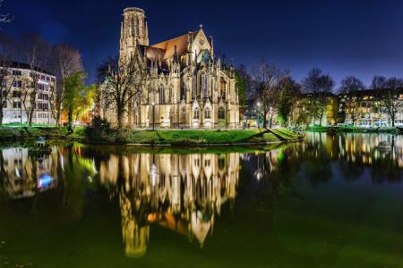德国修道院反映在湖5k视网膜超高清壁纸和背景