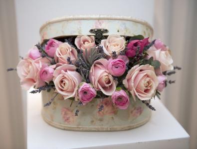 一盒粉色玫瑰全高清壁纸和背景图像
