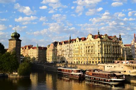 在捷克共和国4k超高清壁纸和背景图像的河船