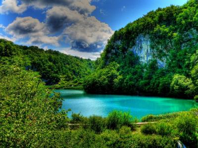 在克罗地亚的绿松石湖壁纸和背景