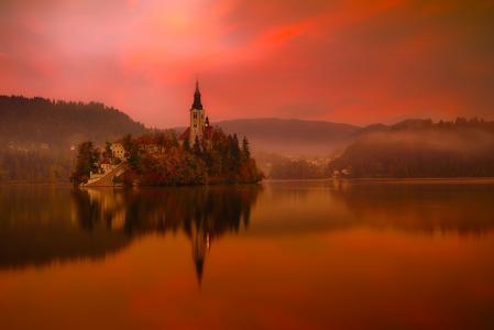 着名的岛屿和教会在斯洛文尼亚布莱德湖全高清壁纸和背景