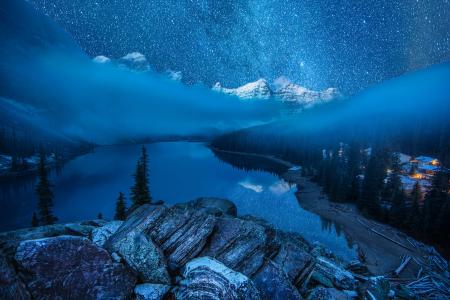 在繁星点点的冬天夜壁纸和背景的冰Lake湖