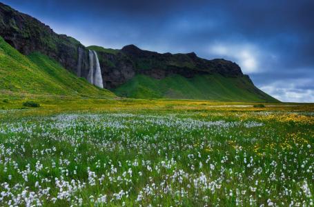 在冰岛瀑布全高清壁纸和背景图像