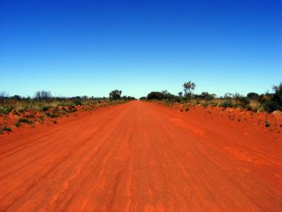 红色的中心,北领地,澳大利亚中部全高清壁纸和背景图像的红土路