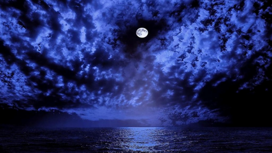 满月蓝色的夜晚全高清壁纸和背景