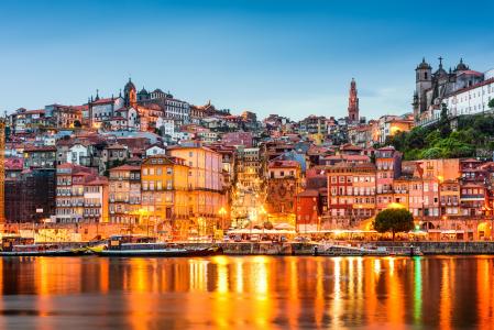 在葡萄牙城市在晚上5k视网膜超高清壁纸和背景图像