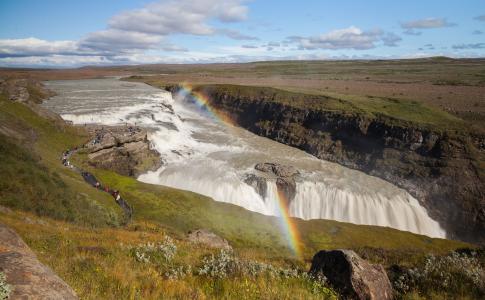 冰岛瀑布古佛斯与彩虹5k视网膜超高清壁纸和背景图像