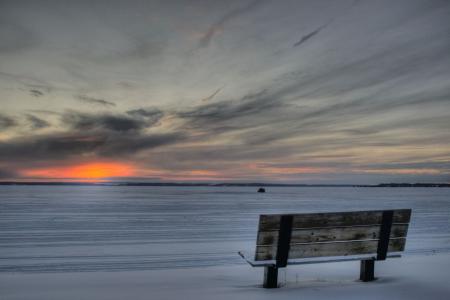 在鸽子湖中央艾伯塔省,加拿大的日出全高清壁纸和背景