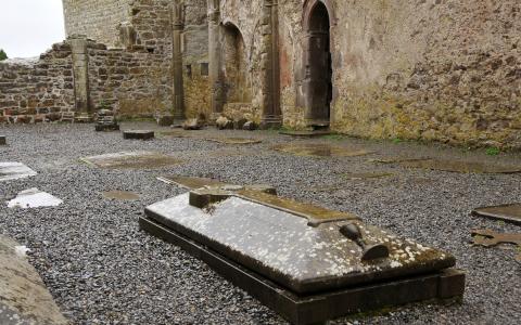Clonmacnoise修道院墙纸和背景
