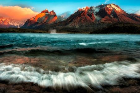 智利的Pehoe湖壁纸和背景
