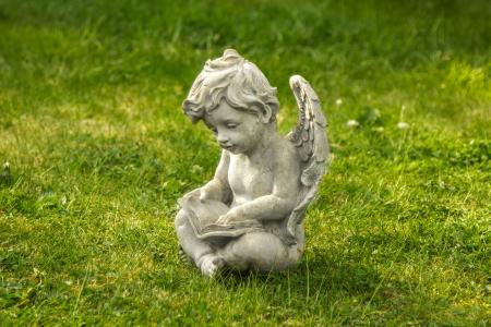 小天使是直接关注上帝的神秘人物之一。 