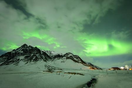 极光在冰岛4k超高清壁纸和背景的北极光