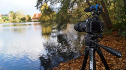 设置拍摄和录制一个湖5k视网膜超高清壁纸和背景图像
