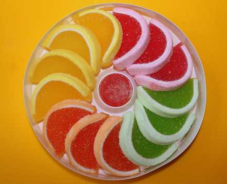 多彩水果糖摆盘图片