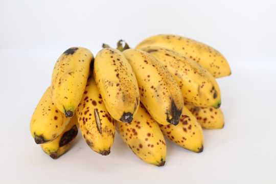 成熟黄色香蕉图片